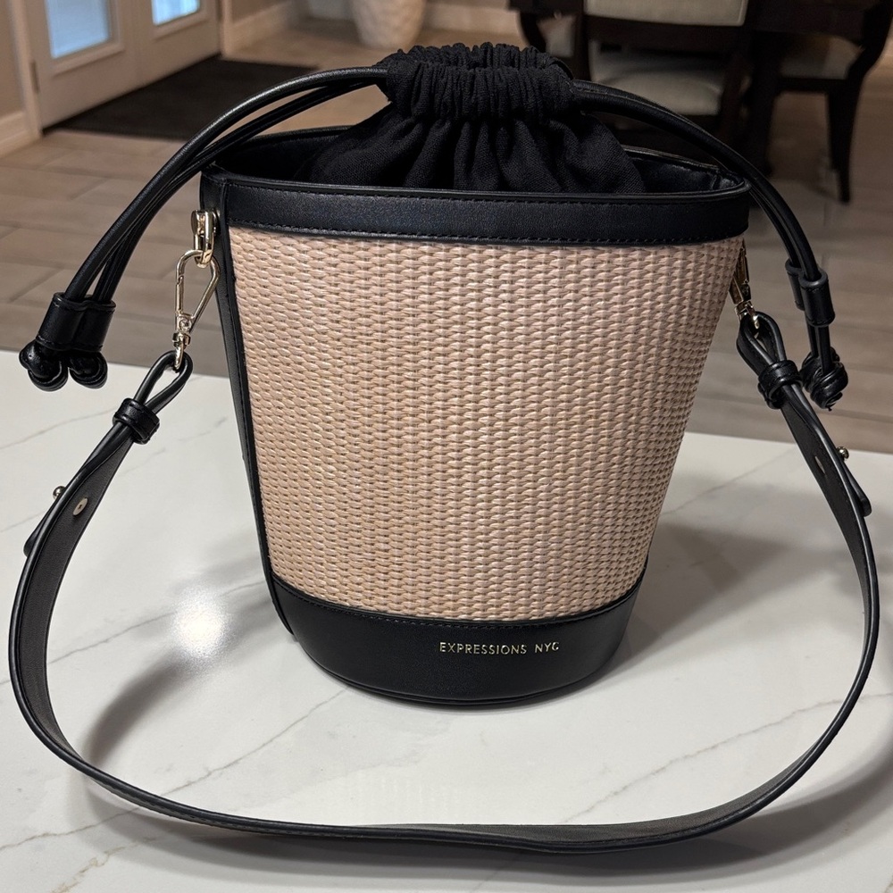 Expressions Black and Cream Bucket Bag